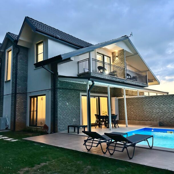 Sapanca havuzlu villa