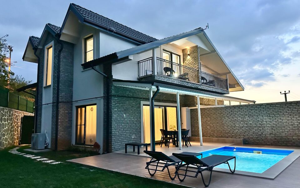 Sapanca havuzlu villa